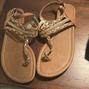 American Eagle Outfitters Tan and Gold Braided Sandals